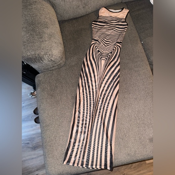 Striped Black and Tan Mesh Bodycon Dress brand new never worn - Picture 8 of 12